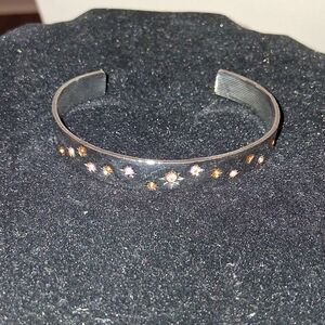 *NWT* PAPARAZZI *CLEARANCE*As Low As $1/A Pc! Build A Bundle Lets Make A Deal!😊